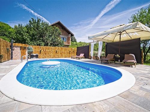 Feriehus - 6 personer -  - Ulica Ante Starcevica - Sisak-Hrvatska Kostajnica - 44430 - Hrvatska Kostajnica