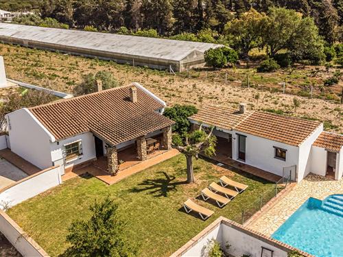Holiday home - 9 persons -  - Carril del Maestro s/n - 11149 - Conil De La Frontera