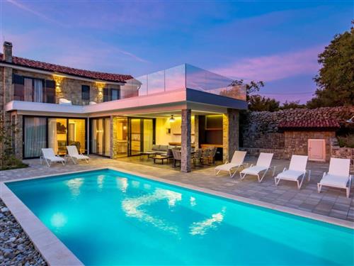 Feriehus - 8 personer -  - Jaksinica - 53294