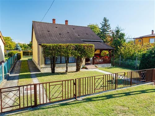 Holiday Home/Apartment - 6 persons -  - Balatonfenyves - 8646