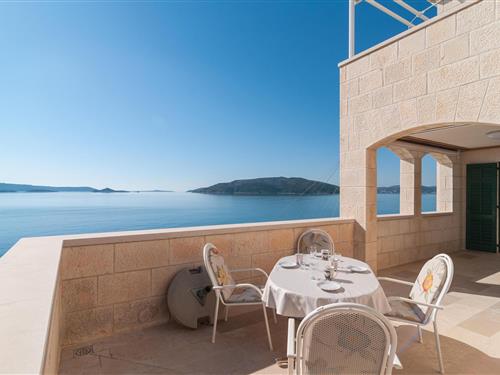 Semesterlägenhet - 2 personer -  - Ulica Kralja Zvonimira - Okrug Donji-Trogir - 21223 - Okrug Donji