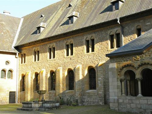 Stuga - 9 personer -  - 6811 - Les Bulles