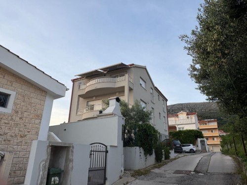 Holiday apartment - 4 persons -  - Ulica kneza Mislava - 21312 - Podstrana