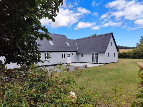 Sommerhus - 8 personer -  - Sandvejen - Pedersker - 3720 - Åkirkeby