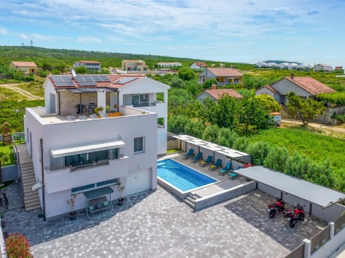 Feriehus - 12 personer -  - Dr. Franje Tudmana - Zadar-Debeljak - 23000 - Zadar