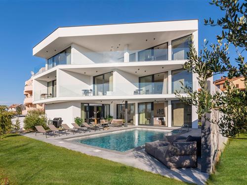 Sommerhus - 10 personer -  - Kascuni - Pula-Stinjan - 52100 - Pula