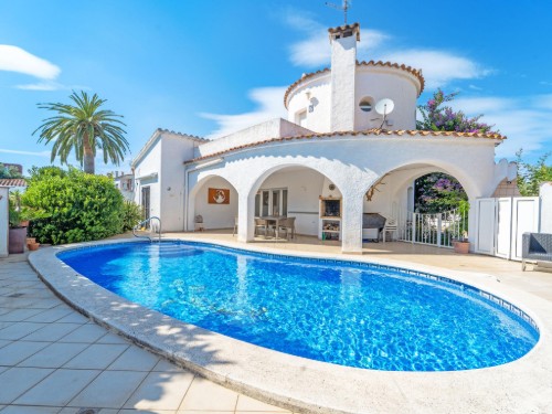 Feriehus - 8 personer -  - 17487 - Empuriabrava