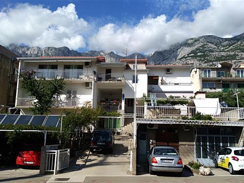 Holiday Home/Apartment - 9 persons -  - Makarska - 21300 - Makarska