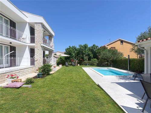 Holiday home - 7 persons -  - Bokordici - 52100