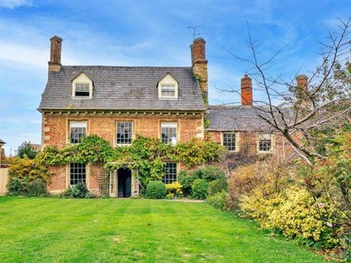 Holiday home - 12 persons -  - GL7 3AD - Lechlade