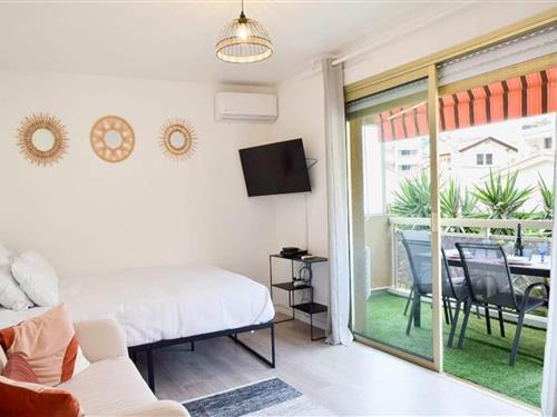 Holiday apartment - 2 persons -  - 06400 - Cannes