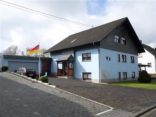 Holiday Home/Apartment - 5 persons -  - Wiesenstraße, - 56472 - Dreisbach