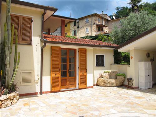 Holiday Home/Apartment - 4 persons -  - Camaiore - 55041