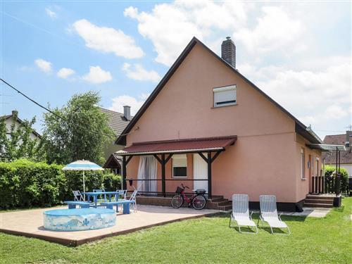 Holiday Home/Apartment - 4 persons -  - Balatonmariafurdo - 8648