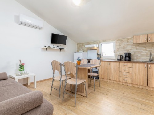 Holiday apartment - 5 persons -  - Caprinov Prilaz - 52100 - Pula