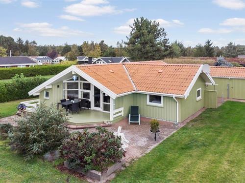 Sommerhus - 6 personer -  - Hjortestien - Marielyst - 4873 - Væggerløse