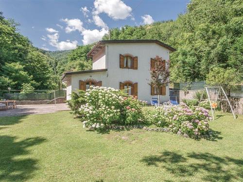 Holiday home - 4 persons -  - Via Ciricea e Giuliani - Piteccio - 51100 - Piteccio Pt