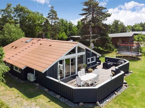 Holiday Home/Apartment - 8 persons -  - Tiliavej - Marielyst - 4873 - Væggerløse