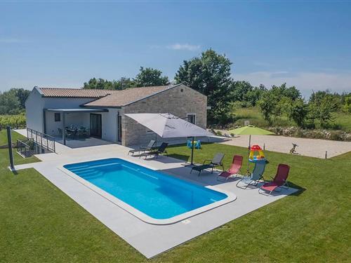 Sommerhus - 9 personer -  - Levaki - Motovun - Skropeti - 52424 - Skropeti