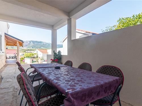 Holiday Home/Apartment - 4 persons -  - Jelsa - 21465 - Jelsa