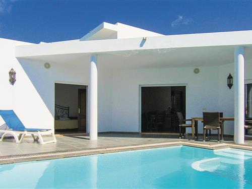 Holiday Home/Apartment - 6 persons -  - Benahore No. - Puerto Calero-Lanzarote - 35571 - Puerto Calero