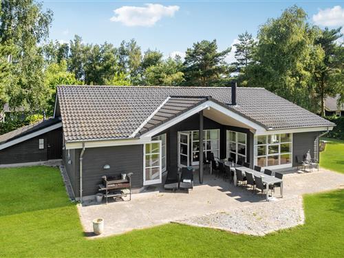 Sommerhus - 16 personer -  - Kaninstien - Marielyst - 4873 - Væggerløse