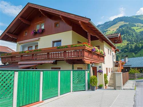 Holiday Home/Apartment - 5 persons -  - Schwimmbadweg - 5661 - Rauris