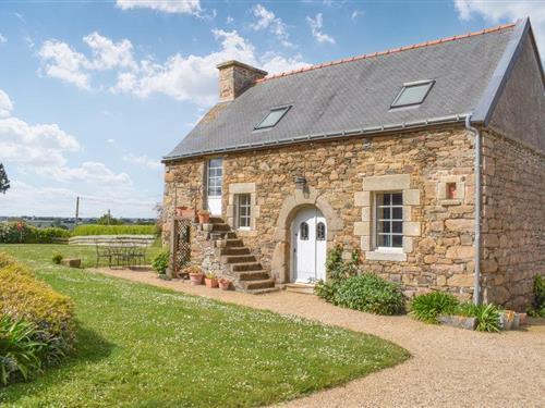 Holiday home - 4 persons -  - Kergruyant - 22740 - Pleudaniel