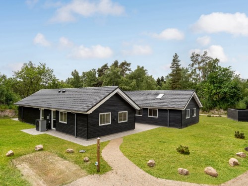 Holiday home - 18 persons -  - Bøtølundvej - Marielyst - 4873 - Væggerløse