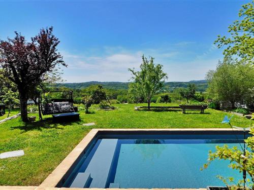 Sommerhus - 12 personer -  - Place Des Enfants Montaural - 19240 - Allassac