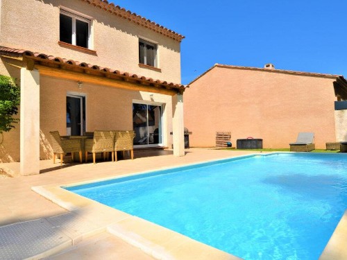 Fritidshus - 8 personer -  - Rue des clarins - 13200 - Arles