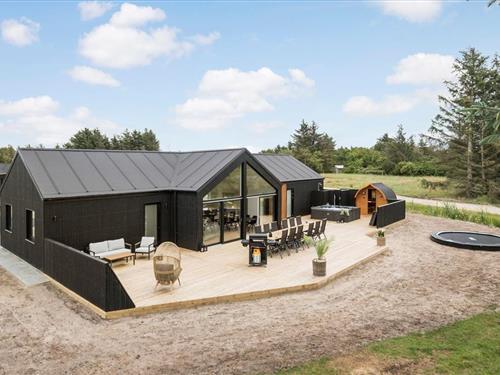 Sommerhus - 12 personer -  - Vesterhavs Sletten - 9493 - Saltum