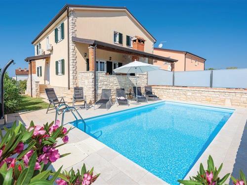 Holiday home - 6 persons -  - Vladimira Nazora - Umag-Lovrecica - 52470 - Lovrecica