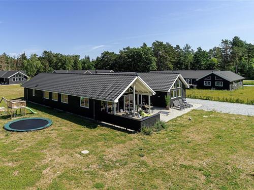 Sommerhus - 18 personer -  - Skånstrømsvej - Asserbo - 3300 - Frederiksværk