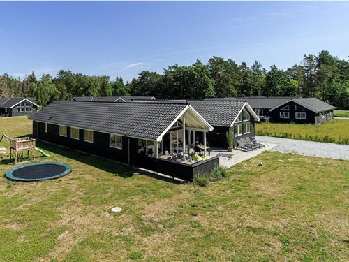 Vakantiehuis - 18 personen -  - Skånstrømsvej - Asserbo - 3300 - Frederiksværk