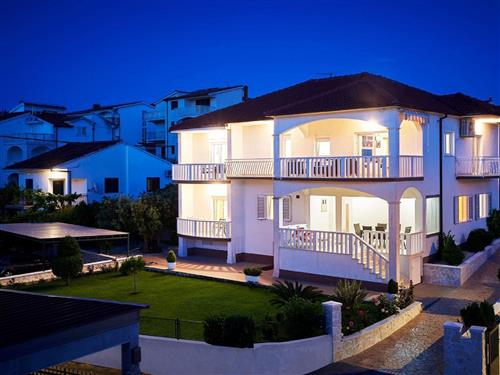 Ferielejlighed - 3 personer -  - Put Lokvice - 21223 - Okrug Gornji