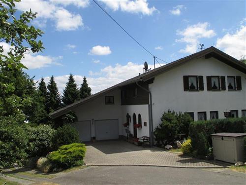 Ferienwohnung - 3 Personen -  - Im Dell - 56843 - Starkenburg