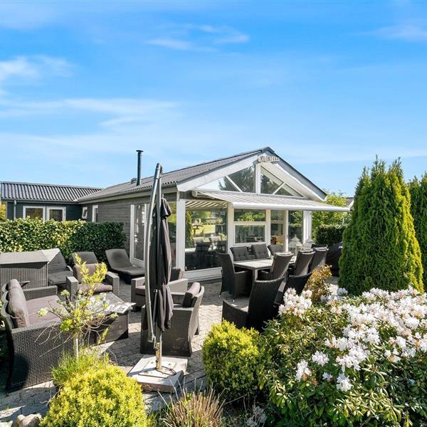 Emne nr.: 121-82-0233