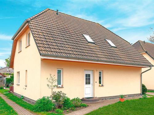 Holiday Home/Apartment - 2 persons -  - Glebbe - 18374 - Zingst