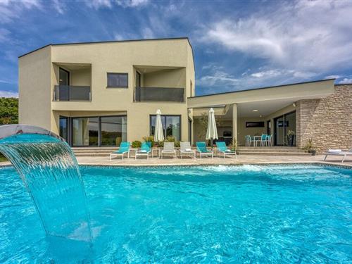 Sommerhus - 8 personer -  - Kucici - 52444 - Tinjan