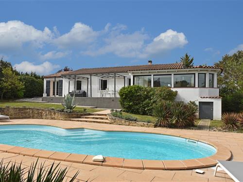 Holiday Home/Apartment - 7 persons -  - 11600 - Malves En Minervois