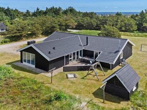 Fritidshus - 12 personer -  - Fyrmarken - Nr. Lyngvig - 6960 - Hvide Sande