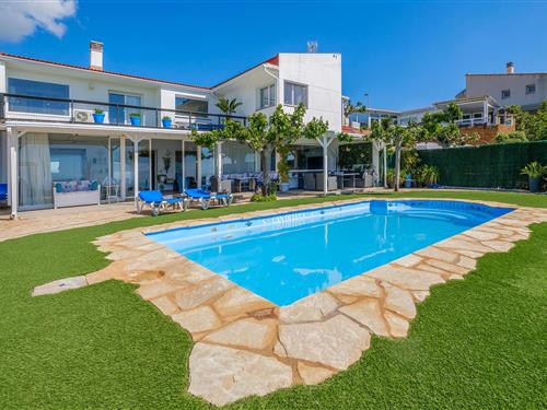 Holiday home - 8 persons -  - C. Gessamins - Santa Susanna - 08380 - Malgrat De Mar