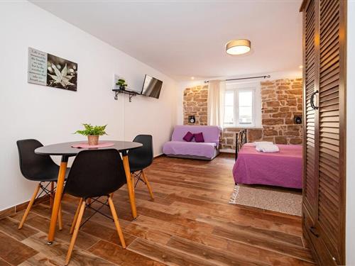 Holiday apartment - 2 persons -  - Kralja Kolomana - Biograd - 23210 - Biograd Na Moru