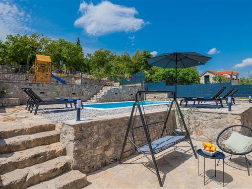 Sommerhus - 5 personer -  - Kriznog Puta - Makarska-Zmijavci - 21260 - Zmijavci