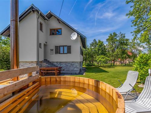 Holiday Home/Apartment - 6 persons -  - Rakovicko Seliste - Plitvicka Jezera - Rakovicko S - 47245 - Rakovicko Seliste