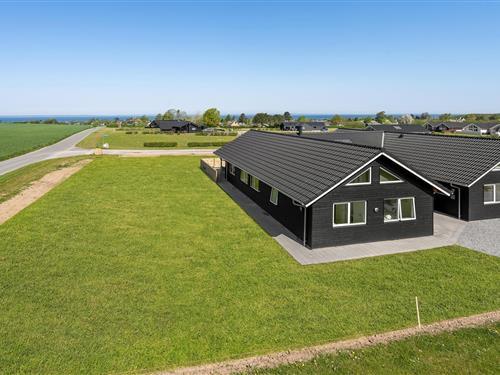 Sommerhus - 18 personer -  - Strandbakken - Skåstrup - 5400 - Bogense