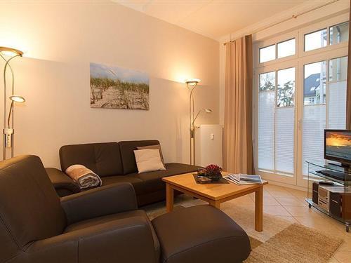 Holiday Home/Apartment - 2 persons -  - Ostseeallee - 18225 - Ostseebad Kühlungsborn