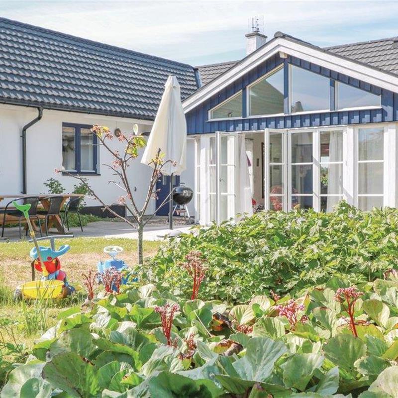 Sommerhus - 8 personer -  - Masurkagatan - 271 92 - Ystad