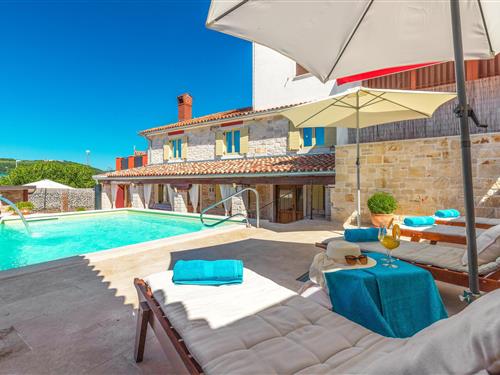 Feriehus - 8 personer -  - Mlini - Umag-Plovanija - 52460 - Plovanija